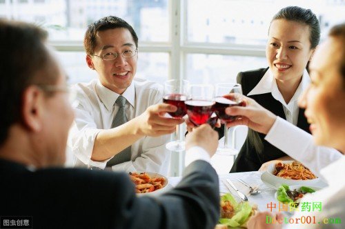 3种症状警示你:胡吃海喝易引发大病!享受生活,这件事务必做好 3种症状警示你:胡吃海喝易引发大病!享受生活,这件事务必做好